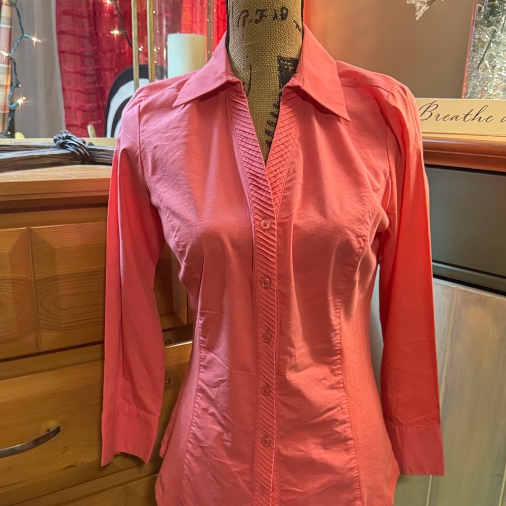 Zac & Rachel Women's Pink Button-Up Shirt